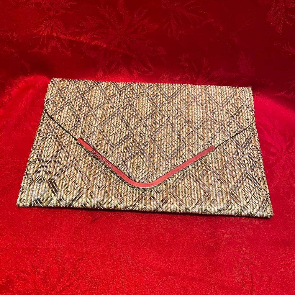 BCBG Generation Clutch